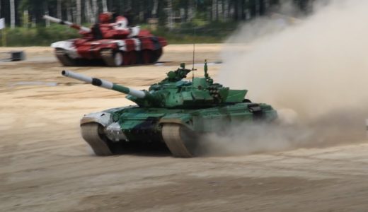 ロシアで人気「戦車ワールドカップ」　砲撃は実弾！大迫力のレース　２２カ国が参加