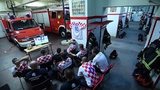クロアチア消防　2018年ワールドカップ　準決勝中に・・・